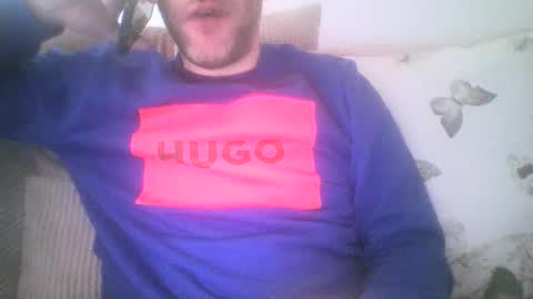 Snapshot of mikehockishuge9 chatting on February 2, 10:35 am mikehockishuge9 online show from February 2, 10:35 am