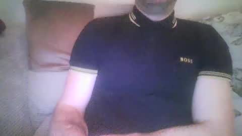 Snapshot of mikehockishuge9 chatting on February 20, 10:15 pm mikehockishuge9 online show from February 20, 10:15 pm