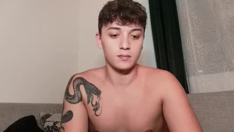 MikeLaur online show from October 13, 5:57 pm