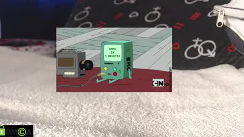 Snapshot of mikell_williams10 chatting on December 18, 1:23 pm Mikell Williams online show from December 18, 1:23 pm