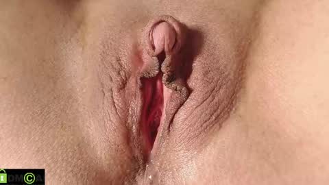 Snapshot of mikell_williams10 chatting on December 28, 9:20 am Mikell Williams online show from December 28, 9:20 am