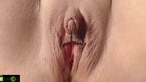 Snapshot of mikell_williams10 chatting on January 17, 9:06 pm Mikell Williams online show from January 17, 9:06 pm