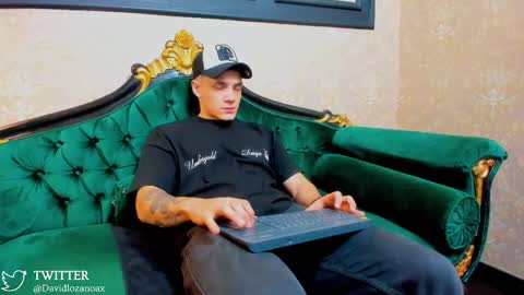 Snapshot of mikelockhart chatting on March 11, 8:09 pm Mike online show from March 11, 8:09 pm