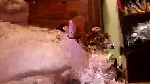 Snapshot of mikemalas1000 chatting on December 16, 11:15 am mikemalas1000 online show from December 16, 11:15 am