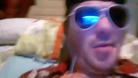 Snapshot of mikemike11k chatting on February 2, 3:32 am mikemike11k online show from February 2, 3:32 am