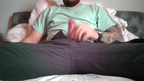 Snapshot of mikerr22 chatting on October 2, 10:22 am Mike online show from October 2, 10:22 am