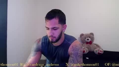 Snapshot of mikethomson01 chatting on October 11, 9:13 pm Mike online show from October 11, 9:13 pm