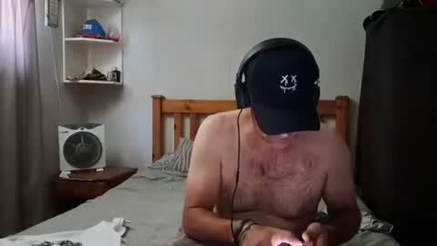 Snapshot of mikeundies chatting on May 13, 7:17 am mikeundies online show from May 13, 7:17 am