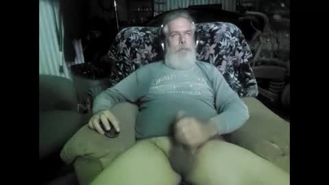 Snapshot of mikevm420 chatting on December 16, 4:27 pm mike online show from December 16, 4:27 pm