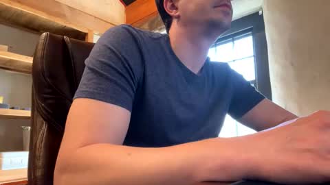 mikeydubs10 online show from April 14, 1:39 pm