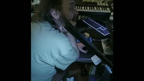 Snapshot of mikeylikesit38 chatting on December 2, 5:04 am Mikey online show from December 2, 5:04 am