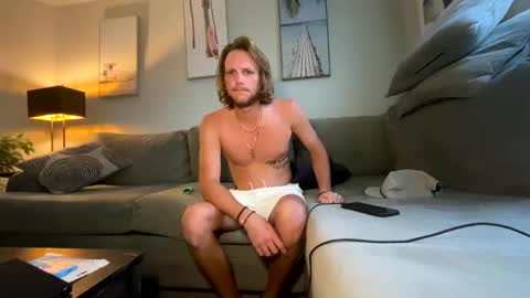 mikeywhite123 online show from September 28, 10:48 pm