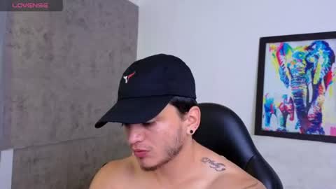 Snapshot of mikke_love chatting on June 17, 1:56 pm MIKKE online show from June 17, 1:56 pm