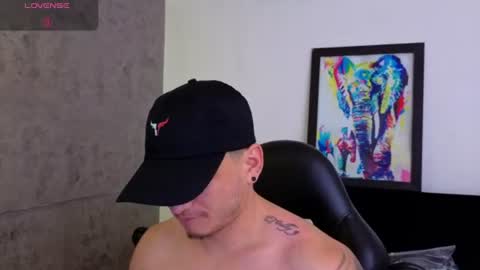 Snapshot of mikke_love chatting on June 22, 1:52 pm MIKKE online show from June 22, 1:52 pm