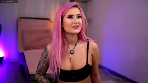 Snapshot of miky_lust chatting on February 13, 4:19 am Miky online show from February 13, 4:19 am