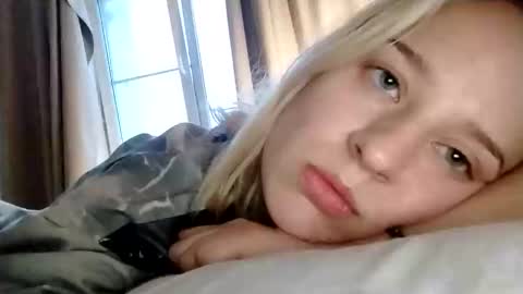 Mila 420 online show from October 27, 12:20 pm