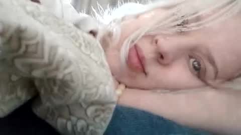 Mila 420 online show from April 6, 11:11 am