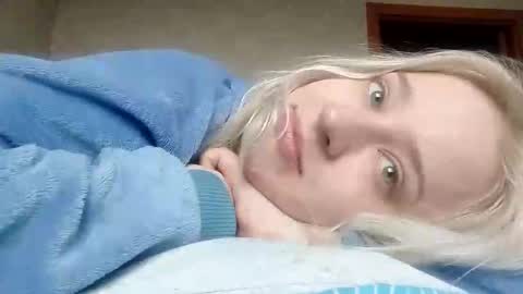 Mila 420 online show from April 14, 6:41 am