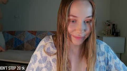 mila_bananaa online show from May 23, 6:07 am