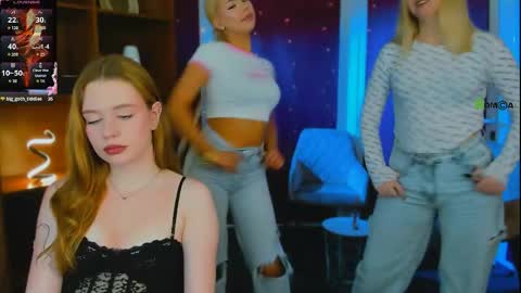 mila_glow online show from May 28, 7:11 pm