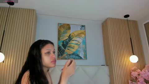 mila_hank online show from May 23, 12:20 pm