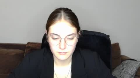 Snapshot of mila_keyy chatting on November 29, 9:07 pm mila_keyy online show from November 29, 9:07 pm