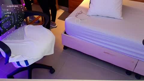 Snapshot of mila_kiitty chatting on February 11, 11:21 am Milena online show from February 11, 11:21 am