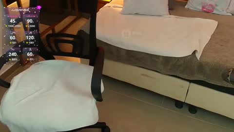 Snapshot of mila_kiitty chatting on February 27, 2:53 am Milena online show from February 27, 2:53 am