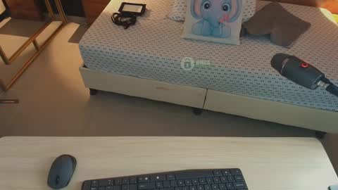Snapshot of mila_kiitty chatting on October 8, 11:08 am Milena online show from October 8, 11:08 am