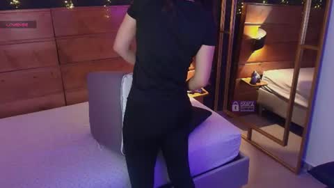 Milena  online show from June 27, 11:15 am