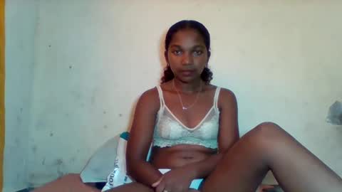 mila_lunah online show from March 20, 7:13 am