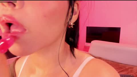Snapshot of mila_shay chatting on February 6, 2:58 pm Mila online show from February 6, 2:58 pm
