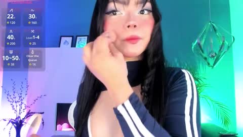 Snapshot of mila_shay chatting on September 18, 11:23 am Mila online show from September 18, 11:23 am