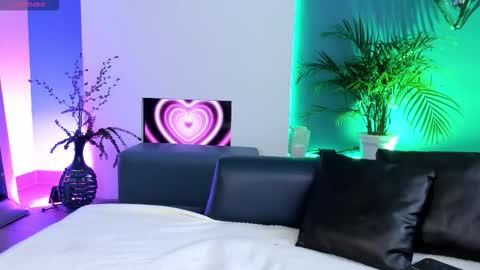Snapshot of mila_shay chatting on October 5, 11:41 am Mila online show from October 5, 11:41 am