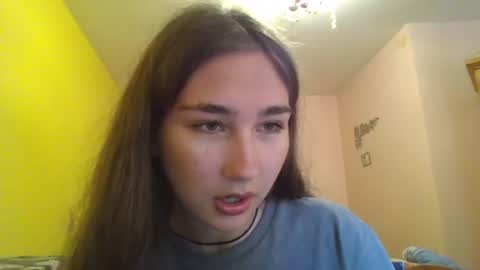 Snapshot of mila_sweettempt chatting on July 23, 2:37 pm mila_sweettempt online show from July 23, 2:37 pm