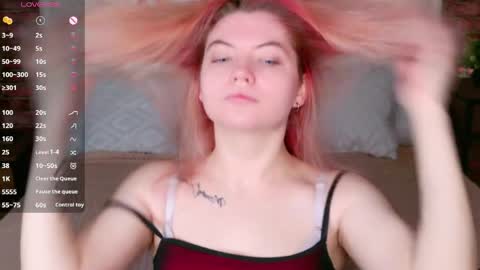 Lisa online show from April 10, 6:12 pm