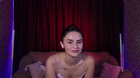 Snapshot of milaasweety chatting on July 28, 3:43 pm Mila online show from July 28, 3:43 pm