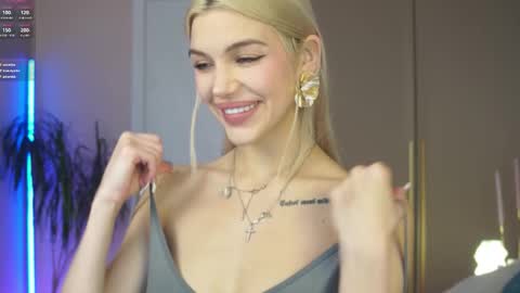 Mila and u can call me sweet bunny online show from February 7, 10:52 am