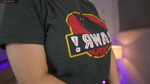 milacrave online show from December 18, 11:38 am