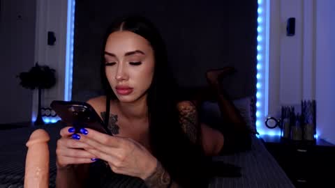 Snapshot of miladenver chatting on September 10, 8:14 am Mila online show from September 10, 8:14 am