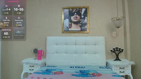 miladiosa online show from January 8, 11:45 am