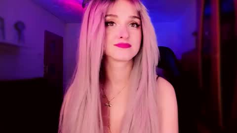 MiladyJolie online show from April 17, 6:00 pm