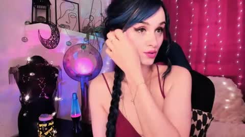 Snapshot of miladyjolie chatting on August 2, 4:38 pm MiladyJolie online show from August 2, 4:38 pm