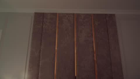        online show from April 25, 6:49 pm