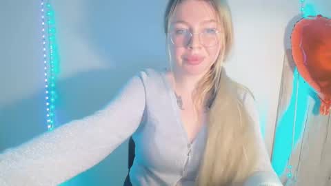 MilanaQueen 22 online show from February 16, 3:24 am