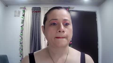 milagros_latin online show from November 9, 5:44 pm