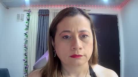 milagros_latin online show from November 13, 10:30 pm