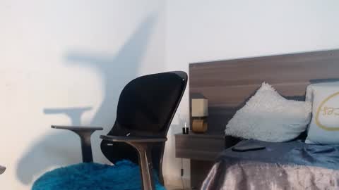 mila online show from March 22, 2:31 pm