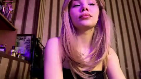 Snapshot of milakittys chatting on June 13, 11:30 am milakittys online show from June 13, 11:30 am