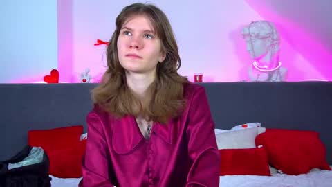 Snapshot of milamaelis chatting on February 27, 12:05 pm Mila online show from February 27, 12:05 pm